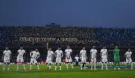 Jugadores de los Pumas, previo al partido contra las Chivas, el domingo.