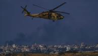 Tropas de Netanyahu vigilan vía aérea la frontera con Gaza, ayer.