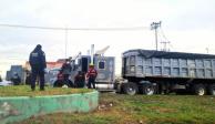 Accidente en la Lechería-Texcoco. Motociclista muere tras ser arrollado por un camión.