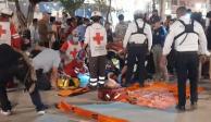 Desplome de grada deja al menos ocho personas heridas durante desfile de Noche de Rábanos, en Oaxaca