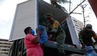 Sedena continúa entregando distintas ayudas a personas afectadas por el paso del huracán Otis.