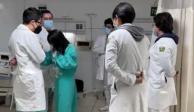 Cinco médicos fueron chambelanes de una chica en un hospital.