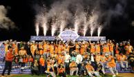 Los naranjeros celebran el título que ganaron hace unos días.