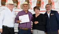 Delfina Gómez entrega fertilizantes a más de 160 mil campesinos mexiquenses