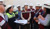 Pedro Zenteno Santaella, director del Issste, supervisa la construcción de la Clínica Hospital en Palenque, Chiapas.