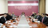 Delfina Gómez con funcionarios de su administración en el Estado de México.