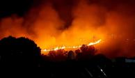Se registra fuerte incendio en la zona de Valle Dorado en Tlalnepantla, Edomex.