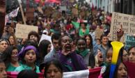 Feministas demandan despenalizar el aborto en Ecuador.