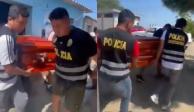 Policías interrumpen velorio en Perú y... ¡decomisan el ataúd!