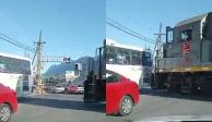 VIDEO del momento exacto en que un tren embiste a un camión de pasajeros en Nuevo León.