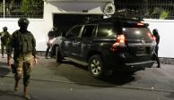 Policía de Ecuador irrumpió en la Embajada de México en Quito.
