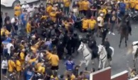 Aficionados de Tigres tuvieron un enfrentamiento con personal de seguridad del Estadio Universitario previo al duelo ante Pachuca.