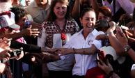 Claudia Sheinbaum (der.) en un mitin con la candidata a la gubernatura de Morelos, Margarita González Saravia, ayer.