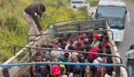 Rescata INM a 72 migrantes en Villahermosa, Tabasco.