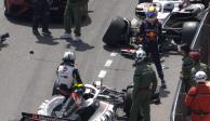 Checo Pérez y Kevin Magnussen tras su choque en el Gran Premio de Mónaco de F1