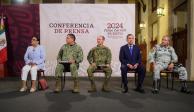 Rosa Icela Rodríguez, el general Cresencio Sandoval, el almirante Rafael Ojeda, Luis Rodríguez Bucio y David Córdova, ayer.