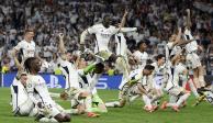 Futbolistas del Real Madrid festejan su pase a la final de la Champions League 2024 después de eliminar en semifinales al Bayern Múnich.