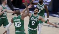 Jugadores de Boston festejan su pase a Las Finales de la NBA la semana pasada.