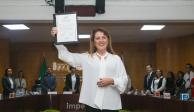 Margarita González Saravia recibe constancia de mayoría como gobernadora electa de Morelos.