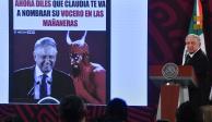 AMLO se mofó de señalamientos de críticos con una imagen en la que aparece con “el diablito”.