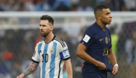 Lionel Messi y Kylian Mbappé en la final de Argentina vs Francia en Qatar 2022