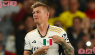 Toni Kroos lleva en alto la bandera de México en la Eurocopa 2024