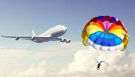 Los aviones comerciales no usan paracaídas para casos de emergencia, ¿por qué?