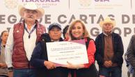 Gobernadora de Tlaxcala presenta apoyo a unidades agrícolas