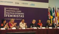 La titular de Relaciones Exteriores, Alicia Bárcena (centro), durante la conferencia ministerial, ayer.