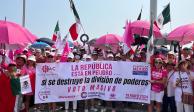 El 19 de mayo en Veracruz, personas se reunieron para participar en la Marcha Rosa.