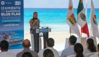 Mara Lezama&nbsp;izó la bandera distintiva en las playas para dar inicio a la Temporada Blue Flag 2024-2025.