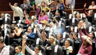 Diputados de Morena en la votación de  la Ley de Afores el pasado  22 de abril.