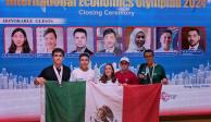 Cinco estudiantes  mexicanos participaron en la Olimpiada Internacional de Economía en agosto.