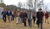 La Gobernadora Delfina Gómez en el recorrido.