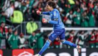 El portero Guillermo Ochoa no se ha pronunciado respecto a su futuro.