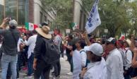 Trabajadores en protesta afuera de la antigua sede del Senado aseguraron que cuentan con votos para detener la reforma judicial.