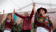 Mara Lezama y López Obrador visitan Ichkabal, impulsando el turismo arqueológico en Quintana Roo.