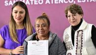 Delfina Gómez entrega 600 certificados de tenencia de la tierra a mujeres rurales.