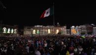 Miles de mexicanos se reúnen en el Zócalo de la CDMX para festejar el Grito de Independencia