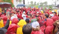 La gobernadora de Guerrero, Evelyn Salgado, al centro.