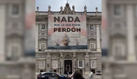 Supuesta lona colocada al exterior del Palacio Real de Madrid