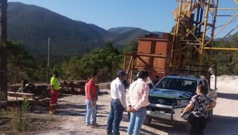 Se derrumba mina en Nuevo León; un trabajador murió cuando una piedra le cayó encima.