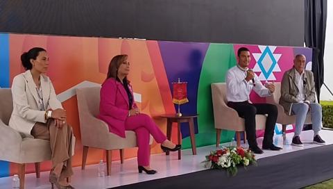 La gobernadora Lorena Cuéllar y el cantante Carlos Rivera buscan que Tlaxcala sea un estado reconocido en el mundo.