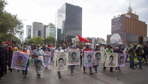 Padres de los 43 de Ayotzinapa llaman a sumarse a boicot de campañas electorales