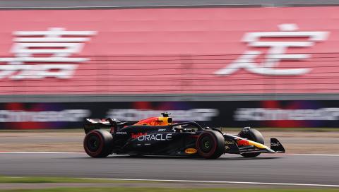 Los autos de Red Bull largaran 1ro y 2do en el Gran Premio de China.