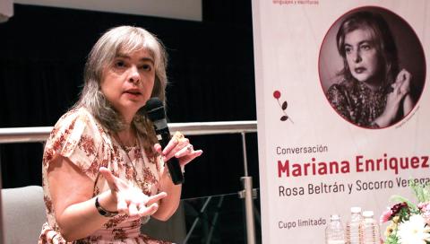 Mariana Enríquez en el Centro Cultural Universitario de la UNAM