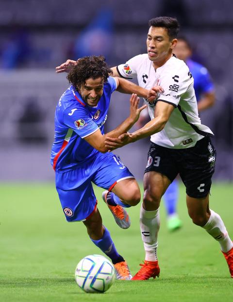 El encuentro entre Cruz Azul y Xolos se llevó a cabo en la cancha del Estadio Azteca.