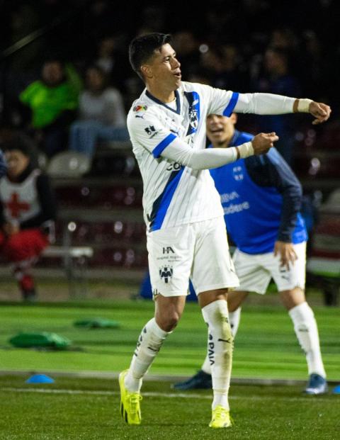 Maxi Meza festeja uno de los goles con los que el Monterrey se impuso a Bravos en la Jornada 8 de la Liga MX.
