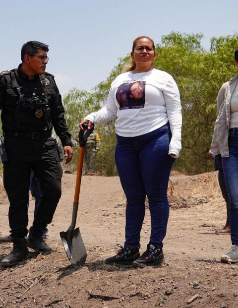 La madre buscadora Cecilia Flores, se va contra las autoridades capitalinas.