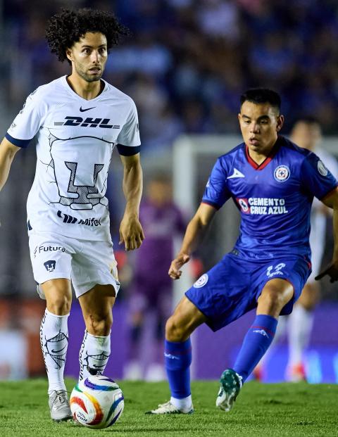 Una acción del Cruz Azul vs Pumas, vuelta de los cuartos de final del Clausura 2024 de la Liga MX